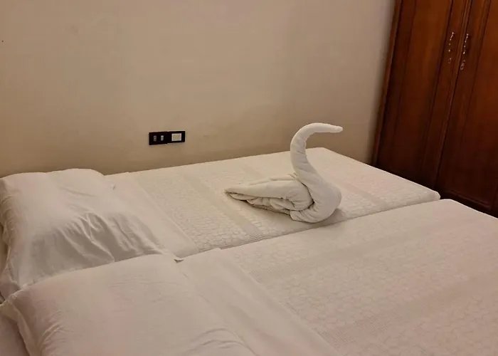 Dolphin Szálloda 2*